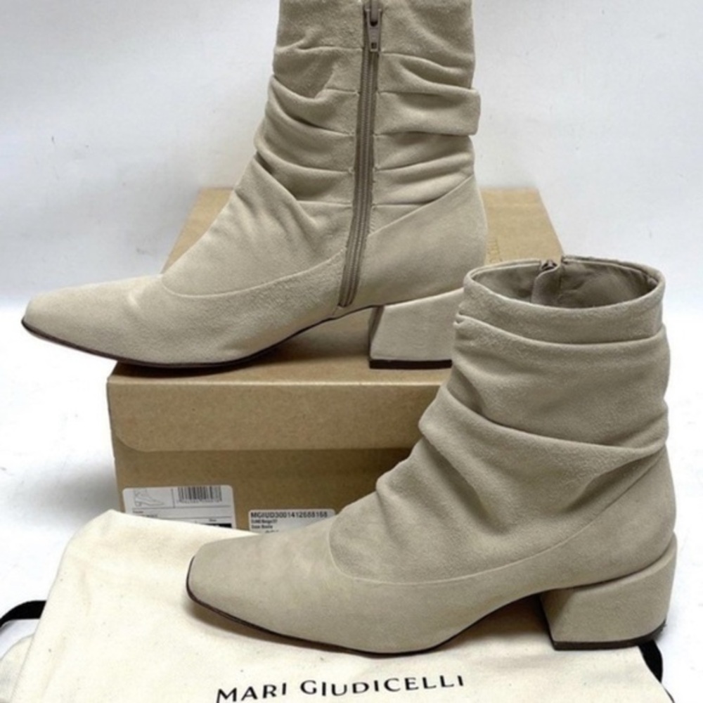 Mari Giudicelli Dune beige suede ankle boots size 37
